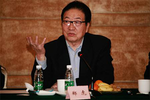 国务院参事、中国石油天然气集团公司原副总经理 郑虎
